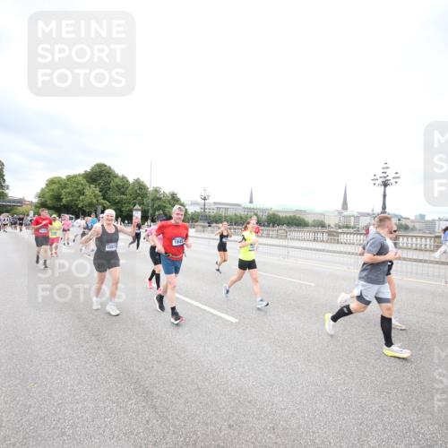 29.06.2025 - hella hamburg halbmarathon Jannik Wohlers http://msf.ph/oto/8501580 29.06.2025 10:58:02 Lombardsbrücke 1001, 1646, 1845, 2043, 2449, 3540, 3868, 4117, 5159, 5655, 5732, 5988, 6010, 6825, 7617, 7664, 7870, 7933, 8076, 8701, 9123, 9225, 9239, 9636, 9889, 10462, 10473, 10498, 11708, 12023, 12024, 12310, 12433, 12968, 13226, 13355, 13356, 13469, 13547, 13855, 14584, 14935, 15926, 16048, 16408, 16561, 16878, 16998, 17227, 17228, 17480, 18822, 19183 meine-sportfotos.de