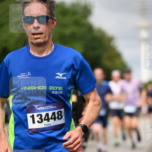 29.06.2025 - hella hamburg halbmarathon Dr. Thomas Lammeyer http://msf.ph/oto/8501654 29.06.2025 10:25:12 Kennedybrücke 1028, 1266, 1658, 2101, 2325, 2383, 2923, 2986, 3161, 3247, 3434, 3781, 3813, 4082, 4350, 5041, 5625, 5767, 5811, 5812, 6275, 6308, 6608, 6844, 7018, 7608, 8113, 8146, 8724, 8726, 8844, 9100, 9236, 9501, 9981, 10050, 10350, 10585, 10602, 11145 meine-sportfotos.de