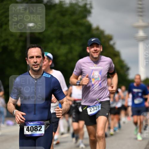 29.06.2025 - hella hamburg halbmarathon Dr. Thomas Lammeyer http://msf.ph/oto/8501744 29.06.2025 10:25:15 Kennedybrücke 1028, 1266, 1658, 2101, 2325, 2383, 2923, 2956, 2986, 3161, 3247, 3434, 3781, 3813, 4082, 4350, 5041, 5625, 5767, 5812, 6275, 6308, 7018, 7553, 7608, 8113, 8146, 8724, 8726, 8844, 9100, 9108, 9501, 9981, 10050, 10350, 10585, 10602, 11145 meine-sportfotos.de