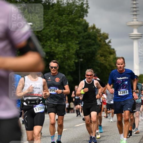 29.06.2025 - hella hamburg halbmarathon Dr. Thomas Lammeyer http://msf.ph/oto/8501820 29.06.2025 10:25:17 Kennedybrücke 1028, 1266, 1658, 2325, 2383, 2923, 2956, 2986, 3161, 3247, 3434, 3781, 3813, 4082, 4350, 5041, 5373, 5625, 5767, 6275, 6308, 7018, 7553, 7608, 8146, 8724, 8726, 8844, 9100, 9108, 9501, 10050, 10350, 10585, 10602, 11145 meine-sportfotos.de