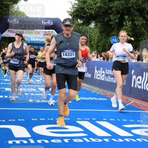 29.06.2025 - hella hamburg halbmarathon Strokosch-Dieckow http://msf.ph/oto/8501843 29.06.2025 10:52:45 Ziel 1257, 1258, 1657, 2287, 2346, 2444, 2814, 2910, 3999, 4557, 4558, 5077, 5116, 5169, 5194, 7475, 8172, 8720, 8955, 9065, 9163, 9869, 10115, 10811, 11217, 11459, 11992, 12482, 14122, 14198, 14286, 14805, 16467, 17198, 18331, 19244 meine-sportfotos.de