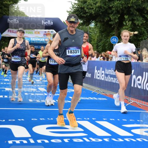 29.06.2025 - hella hamburg halbmarathon Strokosch-Dieckow http://msf.ph/oto/8501851 29.06.2025 10:52:45 Ziel 1257, 1258, 1657, 2287, 2346, 2444, 2814, 2910, 3999, 4557, 4558, 5077, 5116, 5169, 5194, 7475, 8172, 8720, 8955, 9065, 9163, 9869, 10115, 10811, 11217, 11459, 11992, 12482, 14122, 14198, 14286, 14805, 16467, 17198, 18331, 19244 meine-sportfotos.de