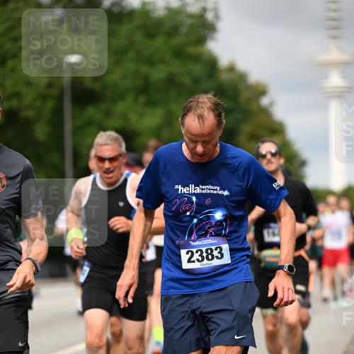 29.06.2025 - hella hamburg halbmarathon Dr. Thomas Lammeyer http://msf.ph/oto/8501914 29.06.2025 10:25:20 Kennedybrücke 1028, 1266, 1658, 2325, 2383, 2923, 2956, 2986, 3161, 3247, 3434, 3781, 3813, 4082, 4350, 5041, 5373, 5625, 5767, 6275, 6308, 7018, 7553, 7608, 8724, 8726, 8844, 9100, 9108, 9501, 10050, 10350, 10602, 11145 meine-sportfotos.de