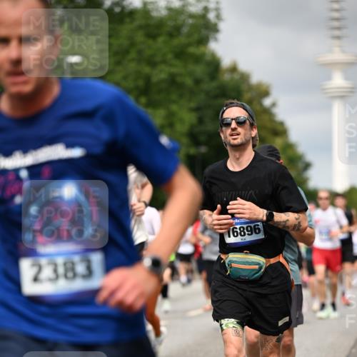 29.06.2025 - hella hamburg halbmarathon Dr. Thomas Lammeyer http://msf.ph/oto/8501952 29.06.2025 10:25:21 Kennedybrücke 1028, 1266, 1658, 2325, 2383, 2635, 2923, 2956, 2986, 3161, 3247, 3434, 3781, 3813, 4082, 4350, 5041, 5373, 5625, 5767, 6275, 6308, 7018, 7553, 7608, 8724, 8726, 8844, 9100, 9108, 9501, 10050, 10350, 10602, 11145 meine-sportfotos.de