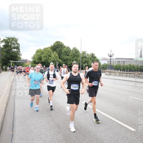 29.06.2025 - hella hamburg halbmarathon Jannik Wohlers http://msf.ph/oto/8501983 29.06.2025 10:58:14 Lombardsbrücke 1326, 1365, 1380, 1514, 1646, 2449, 2649, 3416, 3565, 3868, 4042, 4043, 4225, 4294, 5159, 5655, 5732, 6010, 6554, 6588, 6633, 6702, 6927, 7095, 7096, 7870, 7933, 7967, 8592, 8701, 8752, 9225, 9563, 9889, 9960, 9982, 10026, 11140, 12023, 12024, 12968, 12970, 13547, 13784, 13855, 14935, 15918, 15919, 16104, 16561, 16906, 16998, 17036, 17164, 17165, 17323, 17480, 17554, 17572, 17601, 17651, 17659, 17874, 18822, 19183 meine-sportfotos.de