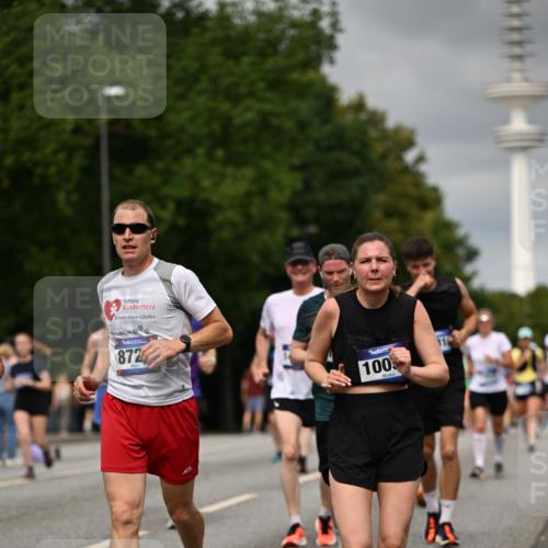 29.06.2025 - hella hamburg halbmarathon Dr. Thomas Lammeyer http://msf.ph/oto/8502130 29.06.2025 10:25:26 Kennedybrücke 1028, 1266, 1658, 2325, 2383, 2635, 2956, 2986, 3247, 3434, 3813, 4082, 4350, 4786, 5041, 5061, 5373, 5395, 5625, 5767, 6275, 6308, 7018, 7522, 7553, 7608, 7781, 8095, 8726, 8844, 9100, 9108, 9501, 9624, 10050, 10602, 10874 meine-sportfotos.de