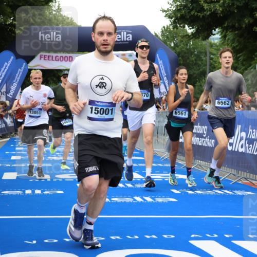 29.06.2025 - hella hamburg halbmarathon Strokosch-Dieckow http://msf.ph/oto/8502138 29.06.2025 10:52:34 Ziel 2346, 2670, 3715, 3952, 5116, 6561, 6562, 7178, 7232, 7475, 9145, 9739, 9869, 10115, 11459, 11689, 11791, 12450, 13051, 13301, 14122, 14561, 15001, 15980, 18982 meine-sportfotos.de