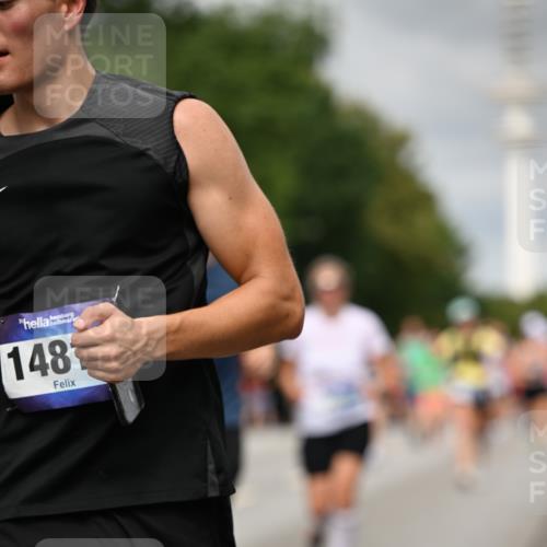 29.06.2025 - hella hamburg halbmarathon Dr. Thomas Lammeyer http://msf.ph/oto/8502268 29.06.2025 10:25:31 Kennedybrücke 1028, 1266, 1658, 2271, 2383, 2635, 2956, 3122, 3247, 3434, 3817, 4350, 4786, 5041, 5061, 5373, 5395, 5767, 5957, 6086, 7018, 7228, 7522, 7553, 7781, 8095, 8726, 8844, 9100, 9108, 9501, 9624, 10050, 10874 meine-sportfotos.de
