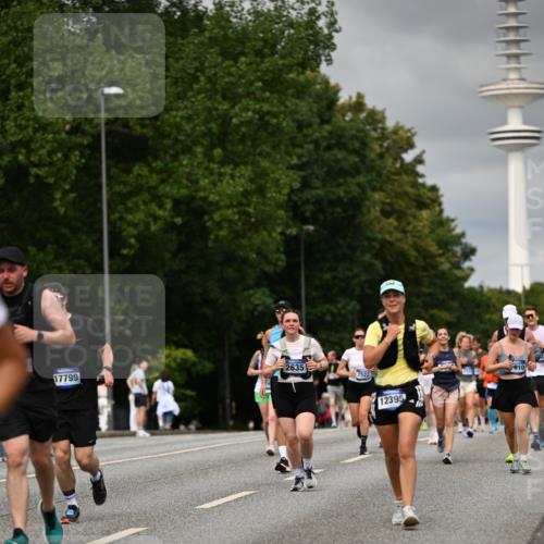 29.06.2025 - hella hamburg halbmarathon Dr. Thomas Lammeyer http://msf.ph/oto/8502342 29.06.2025 10:25:34 Kennedybrücke 1028, 1401, 1658, 2271, 2635, 2956, 3122, 3434, 3817, 4786, 5041, 5061, 5373, 5395, 5493, 5767, 5957, 6086, 7018, 7228, 7522, 7553, 7781, 8095, 8726, 8844, 9100, 9108, 9499, 9624, 10050, 10374, 10874 meine-sportfotos.de