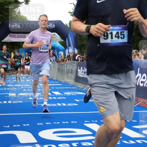29.06.2025 - hella hamburg halbmarathon Strokosch-Dieckow http://msf.ph/oto/8502399 29.06.2025 10:52:29 Ziel 2670, 3715, 3952, 6561, 6562, 7178, 7232, 8371, 8661, 9145, 9739, 9876, 11689, 11791, 12450, 13015, 13051, 13211, 13301, 14561, 15001, 15144, 15980, 17997, 18982 meine-sportfotos.de