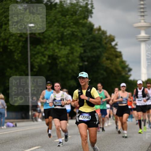 29.06.2025 - hella hamburg halbmarathon Dr. Thomas Lammeyer http://msf.ph/oto/8502401 29.06.2025 10:25:36 Kennedybrücke 1028, 1401, 1658, 2271, 2635, 2956, 3122, 3817, 4697, 4786, 5041, 5061, 5122, 5373, 5395, 5493, 5767, 5957, 6086, 7018, 7228, 7522, 7553, 7781, 8095, 8286, 8726, 8844, 9100, 9108, 9369, 9499, 9624, 10050, 10374, 10874 meine-sportfotos.de