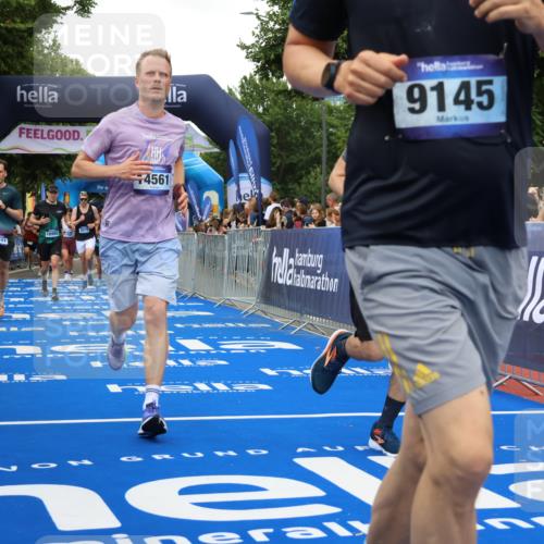 29.06.2025 - hella hamburg halbmarathon Strokosch-Dieckow http://msf.ph/oto/8502410 29.06.2025 10:52:29 Ziel 2670, 3715, 3952, 6561, 6562, 7178, 7232, 8371, 8661, 9145, 9739, 9876, 11689, 11791, 12450, 13015, 13051, 13211, 13301, 14561, 15001, 15144, 15980, 17997, 18982 meine-sportfotos.de