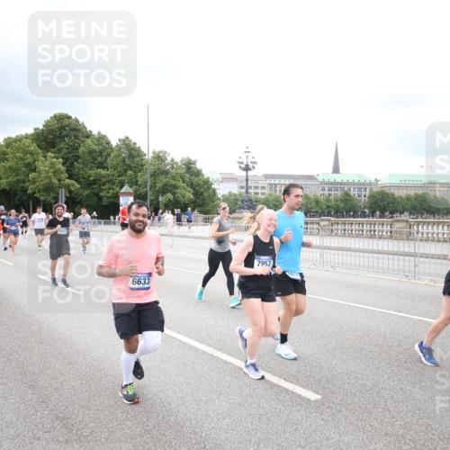 29.06.2025 - hella hamburg halbmarathon Jannik Wohlers http://msf.ph/oto/8502431 29.06.2025 10:58:32 Lombardsbrücke 1380, 2057, 2621, 2929, 3231, 3373, 3565, 3966, 4042, 4043, 4312, 4577, 4648, 5016, 5211, 5400, 6167, 6301, 6330, 6341, 6588, 6633, 6638, 6702, 7443, 7957, 8489, 8544, 8545, 8547, 8631, 8752, 9221, 10105, 10995, 11140, 11292, 11834, 11918, 12389, 12474, 12759, 12970, 13089, 13095, 13260, 13274, 13527, 13571, 15065, 15624, 17554, 17572, 17601, 17651, 17659, 17702, 18051, 18601, 19150 meine-sportfotos.de