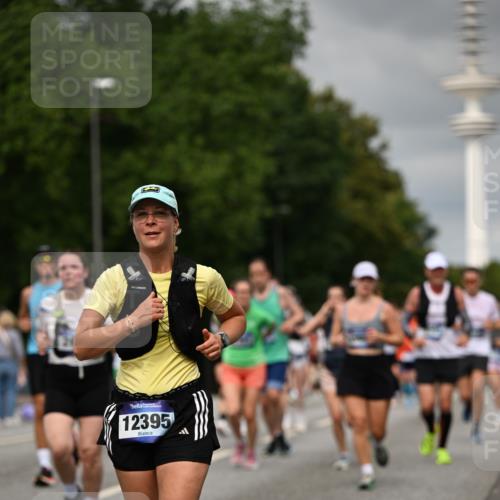 29.06.2025 - hella hamburg halbmarathon Dr. Thomas Lammeyer http://msf.ph/oto/8502475 29.06.2025 10:25:37 Kennedybrücke 1028, 1401, 1658, 2271, 2635, 2956, 3122, 3770, 3817, 4697, 4786, 5061, 5122, 5373, 5395, 5493, 5767, 5957, 6086, 7018, 7228, 7522, 7553, 7781, 8095, 8286, 8726, 8844, 9100, 9108, 9369, 9499, 9532, 9624, 10050, 10374, 10874 meine-sportfotos.de