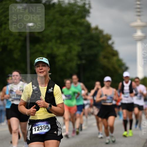 29.06.2025 - hella hamburg halbmarathon Dr. Thomas Lammeyer http://msf.ph/oto/8502479 29.06.2025 10:25:37 Kennedybrücke 1028, 1401, 1658, 2271, 2635, 2956, 3122, 3770, 3817, 4697, 4786, 5061, 5122, 5373, 5395, 5493, 5767, 5957, 6086, 7018, 7228, 7522, 7553, 7781, 8095, 8286, 8726, 8844, 9100, 9108, 9369, 9499, 9532, 9624, 10050, 10374, 10874 meine-sportfotos.de