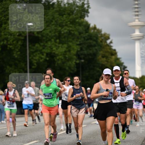 29.06.2025 - hella hamburg halbmarathon Dr. Thomas Lammeyer http://msf.ph/oto/8502519 29.06.2025 10:25:39 Kennedybrücke 1028, 1401, 2271, 2315, 2353, 2635, 2956, 3122, 3770, 3817, 4697, 4786, 5061, 5122, 5373, 5395, 5493, 5957, 6086, 7018, 7075, 7228, 7522, 7553, 7781, 8095, 8286, 8726, 9100, 9108, 9369, 9499, 9532, 9624, 10050, 10374, 10874, 11117 meine-sportfotos.de
