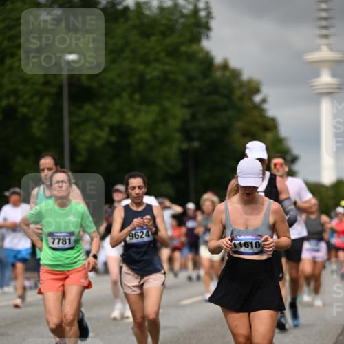 29.06.2025 - hella hamburg halbmarathon Dr. Thomas Lammeyer http://msf.ph/oto/8502559 29.06.2025 10:25:40 Kennedybrücke 1028, 1401, 2271, 2315, 2353, 2635, 2956, 3122, 3770, 3817, 4697, 4786, 5061, 5122, 5373, 5395, 5493, 5957, 6086, 7075, 7228, 7522, 7553, 7781, 8095, 8286, 9108, 9369, 9499, 9532, 9624, 10050, 10125, 10374, 10874, 11117 meine-sportfotos.de