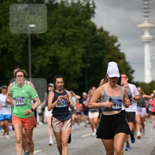29.06.2025 - hella hamburg halbmarathon Dr. Thomas Lammeyer http://msf.ph/oto/8502568 29.06.2025 10:25:40 Kennedybrücke 1028, 1401, 2271, 2315, 2353, 2635, 2956, 3122, 3770, 3817, 4697, 4786, 5061, 5122, 5373, 5395, 5493, 5957, 6086, 7075, 7228, 7522, 7553, 7781, 8095, 8286, 9108, 9369, 9499, 9532, 9624, 10050, 10125, 10374, 10874, 11117 meine-sportfotos.de