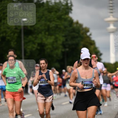 29.06.2025 - hella hamburg halbmarathon Dr. Thomas Lammeyer http://msf.ph/oto/8502572 29.06.2025 10:25:40 Kennedybrücke 1028, 1401, 2271, 2315, 2353, 2635, 2956, 3122, 3770, 3817, 4697, 4786, 5061, 5122, 5373, 5395, 5493, 5957, 6086, 7075, 7228, 7522, 7553, 7781, 8095, 8286, 9108, 9369, 9499, 9532, 9624, 10050, 10125, 10374, 10874, 11117 meine-sportfotos.de