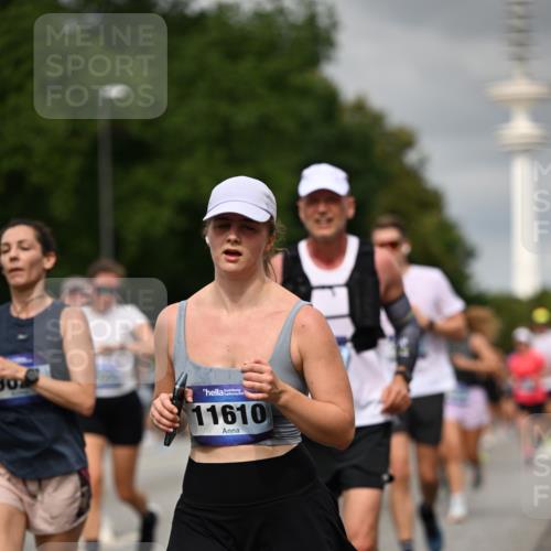 29.06.2025 - hella hamburg halbmarathon Dr. Thomas Lammeyer http://msf.ph/oto/8502627 29.06.2025 10:25:42 Kennedybrücke 1401, 2271, 2315, 2353, 2635, 2956, 3122, 3770, 3817, 4697, 4786, 5061, 5122, 5373, 5395, 5493, 5759, 5957, 6086, 7075, 7228, 7522, 7553, 7781, 8095, 8286, 9108, 9369, 9499, 9532, 9624, 10019, 10125, 10374, 10874, 11117 meine-sportfotos.de