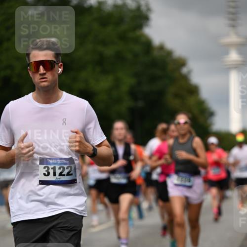 29.06.2025 - hella hamburg halbmarathon Dr. Thomas Lammeyer http://msf.ph/oto/8502736 29.06.2025 10:25:45 Kennedybrücke 1072, 1191, 1250, 1401, 2271, 2315, 2353, 2635, 2815, 3122, 3606, 3770, 3817, 4697, 4786, 5061, 5122, 5373, 5395, 5412, 5493, 5759, 5957, 6086, 7075, 7228, 7522, 7553, 7781, 8095, 8286, 9326, 9369, 9483, 9499, 9532, 9624, 10019, 10125, 10374, 10874, 11117, 11425 meine-sportfotos.de