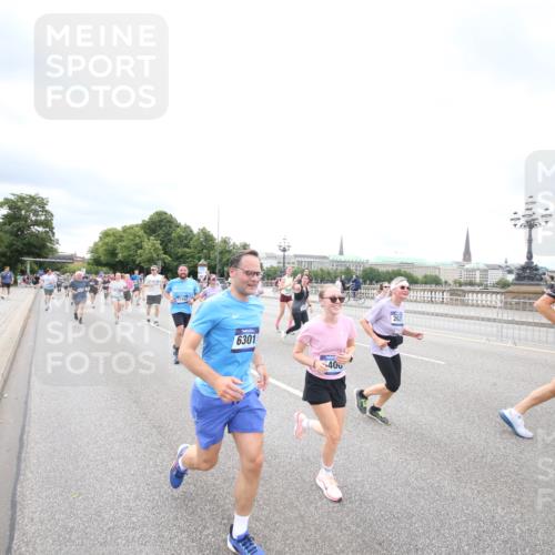 29.06.2025 - hella hamburg halbmarathon Jannik Wohlers http://msf.ph/oto/8502752 29.06.2025 10:58:44 Lombardsbrücke 1751, 1839, 2621, 2667, 2861, 3035, 3231, 3373, 3449, 3536, 3966, 4312, 4577, 4648, 5016, 5211, 5400, 5646, 6167, 6301, 6351, 6599, 6969, 7288, 7379, 7910, 8544, 8545, 8547, 8631, 8748, 8750, 8932, 9179, 10105, 10548, 10807, 10814, 10995, 11292, 11630, 11768, 11786, 11834, 11918, 12636, 12637, 12759, 13260, 15065, 15068, 15099, 15624, 17702, 18549, 18558, 18601, 19150, 19174 meine-sportfotos.de