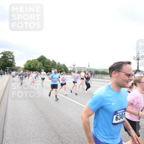 29.06.2025 - hella hamburg halbmarathon Jannik Wohlers http://msf.ph/oto/8502763 29.06.2025 10:58:44 Lombardsbrücke 1751, 1839, 2621, 2667, 2861, 3035, 3231, 3373, 3449, 3536, 3966, 4312, 4577, 4648, 5016, 5211, 5400, 5646, 6167, 6301, 6351, 6599, 6969, 7288, 7379, 7910, 8544, 8545, 8547, 8631, 8748, 8750, 8932, 9179, 10105, 10548, 10807, 10814, 10995, 11292, 11630, 11768, 11786, 11834, 11918, 12636, 12637, 12759, 13260, 15065, 15068, 15099, 15624, 17702, 18549, 18558, 18601, 19150, 19174 meine-sportfotos.de