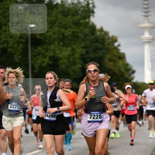 29.06.2025 - hella hamburg halbmarathon Dr. Thomas Lammeyer http://msf.ph/oto/8502770 29.06.2025 10:25:46 Kennedybrücke 1072, 1191, 1250, 1401, 2271, 2315, 2353, 2529, 2635, 2815, 2841, 3122, 3606, 3770, 3817, 4697, 4786, 5061, 5122, 5373, 5395, 5412, 5493, 5759, 5957, 6086, 6103, 7075, 7228, 7522, 7781, 8095, 8286, 8959, 9326, 9369, 9483, 9499, 9532, 9624, 10019, 10125, 10374, 10787, 10874, 11117, 11425 meine-sportfotos.de