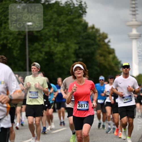 29.06.2025 - hella hamburg halbmarathon Dr. Thomas Lammeyer http://msf.ph/oto/8502898 29.06.2025 10:25:49 Kennedybrücke 1072, 1191, 1250, 1401, 1958, 2271, 2315, 2353, 2529, 2635, 2815, 2841, 3122, 3606, 3770, 3817, 3826, 4046, 4697, 4786, 5061, 5122, 5395, 5412, 5493, 5641, 5759, 5957, 6086, 6103, 7075, 7228, 7522, 7672, 7781, 8095, 8286, 8959, 9326, 9369, 9483, 9499, 9532, 9624, 10019, 10125, 10374, 10787, 10874, 11117, 11425 meine-sportfotos.de