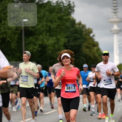 29.06.2025 - hella hamburg halbmarathon Dr. Thomas Lammeyer http://msf.ph/oto/8502904 29.06.2025 10:25:50 Kennedybrücke 1072, 1158, 1191, 1250, 1401, 1958, 2271, 2315, 2353, 2529, 2635, 2815, 2841, 3122, 3606, 3770, 3817, 3826, 4046, 4697, 4786, 5061, 5122, 5395, 5412, 5493, 5641, 5759, 5957, 6086, 6103, 7075, 7228, 7522, 7672, 7781, 8095, 8286, 8896, 8959, 9326, 9369, 9483, 9499, 9532, 9624, 9635, 10019, 10125, 10374, 10787, 10874, 11117, 11425 meine-sportfotos.de