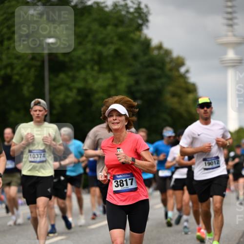 29.06.2025 - hella hamburg halbmarathon Dr. Thomas Lammeyer http://msf.ph/oto/8502919 29.06.2025 10:25:50 Kennedybrücke 1072, 1158, 1191, 1250, 1401, 1958, 2271, 2315, 2353, 2529, 2635, 2815, 2841, 3122, 3606, 3770, 3817, 3826, 4046, 4697, 4786, 5061, 5122, 5395, 5412, 5493, 5641, 5759, 5957, 6086, 6103, 7075, 7228, 7522, 7672, 7781, 8095, 8286, 8896, 8959, 9326, 9369, 9483, 9499, 9532, 9624, 9635, 10019, 10125, 10374, 10787, 10874, 11117, 11425 meine-sportfotos.de