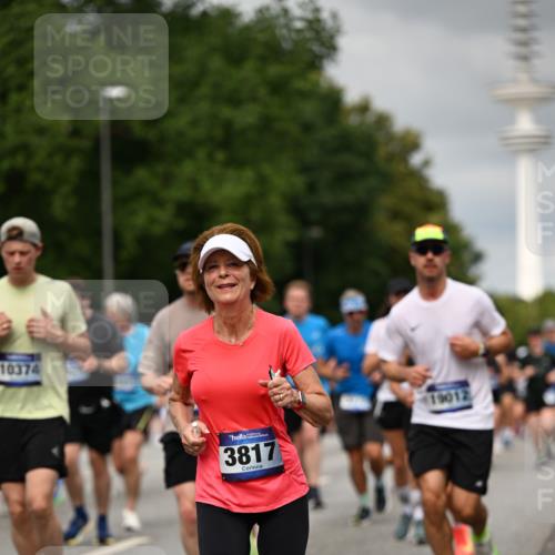 29.06.2025 - hella hamburg halbmarathon Dr. Thomas Lammeyer http://msf.ph/oto/8502945 29.06.2025 10:25:51 Kennedybrücke 1072, 1158, 1191, 1250, 1401, 1668, 1958, 2271, 2315, 2353, 2529, 2635, 2815, 2841, 3122, 3606, 3770, 3817, 3825, 3826, 4046, 4697, 4786, 5061, 5122, 5395, 5412, 5493, 5641, 5759, 5957, 6086, 6103, 7075, 7228, 7522, 7672, 7781, 8095, 8286, 8860, 8896, 8959, 9326, 9369, 9483, 9499, 9532, 9624, 9635, 10019, 10125, 10374, 10787, 10874, 10921, 11117, 11425 meine-sportfotos.de