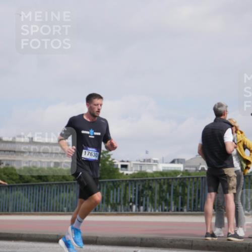 29.06.2025 - hella hamburg halbmarathon Luisa Fischer http://msf.ph/oto/8502975 29.06.2025 10:12:15 Kennedybrücke 17630, 4592, 7081, 9297, 9306 meine-sportfotos.de