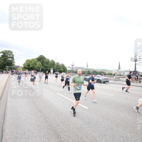 29.06.2025 - hella hamburg halbmarathon Jannik Wohlers http://msf.ph/oto/8502981 29.06.2025 10:58:53 Lombardsbrücke 1751, 1839, 2052, 2100, 2641, 2667, 2861, 3035, 3449, 3536, 3693, 4150, 4805, 5646, 6351, 6599, 6969, 7288, 7379, 7467, 7502, 7910, 8544, 8748, 8750, 8932, 9056, 9179, 9209, 9244, 9968, 10548, 10664, 10807, 10814, 11418, 11630, 11768, 11786, 11834, 12636, 12637, 13249, 14068, 14115, 14284, 15068, 15099, 17780, 18161, 18447, 18546, 18549, 18558, 19174 meine-sportfotos.de