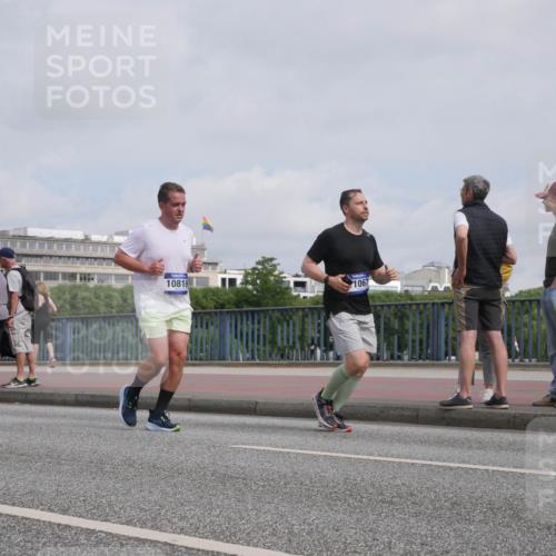 29.06.2025 - hella hamburg halbmarathon Luisa Fischer http://msf.ph/oto/8503040 29.06.2025 10:12:28 Kennedybrücke 10819, 1067, 7187, 10819 meine-sportfotos.de