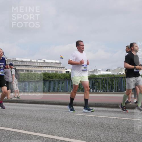 29.06.2025 - hella hamburg halbmarathon Luisa Fischer http://msf.ph/oto/8503044 29.06.2025 10:12:29 Kennedybrücke 18505, 10819, 7187, 10819 meine-sportfotos.de