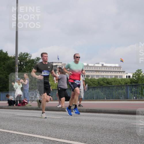 29.06.2025 - hella hamburg halbmarathon Luisa Fischer http://msf.ph/oto/8503056 29.06.2025 10:12:30 Kennedybrücke 16455, 18707, 12567, 7187, 10819 meine-sportfotos.de