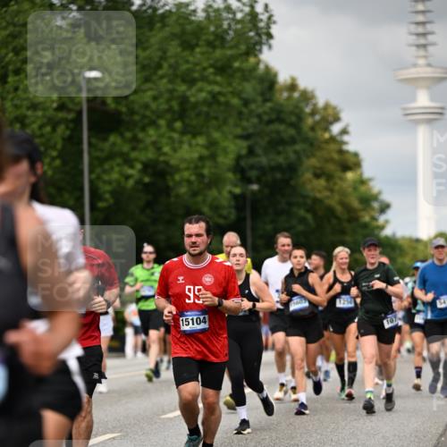 29.06.2025 - hella hamburg halbmarathon Dr. Thomas Lammeyer http://msf.ph/oto/8503064 29.06.2025 10:25:55 Kennedybrücke 1072, 1158, 1191, 1250, 1401, 1668, 1958, 2271, 2315, 2353, 2529, 2815, 2841, 3122, 3606, 3770, 3817, 3825, 3826, 4046, 4289, 4697, 5061, 5122, 5412, 5493, 5641, 5759, 5957, 6086, 6103, 7075, 7228, 7522, 7612, 7672, 8286, 8860, 8896, 8959, 9002, 9062, 9326, 9369, 9483, 9499, 9532, 9635, 10019, 10125, 10374, 10787, 10874, 10921, 11117, 11425 meine-sportfotos.de