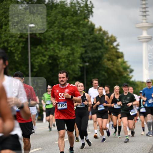 29.06.2025 - hella hamburg halbmarathon Dr. Thomas Lammeyer http://msf.ph/oto/8503070 29.06.2025 10:25:55 Kennedybrücke 1072, 1158, 1191, 1250, 1401, 1668, 1958, 2271, 2315, 2353, 2529, 2815, 2841, 3122, 3606, 3770, 3817, 3825, 3826, 4046, 4289, 4697, 5061, 5122, 5412, 5493, 5641, 5759, 5957, 6086, 6103, 7075, 7228, 7522, 7612, 7672, 8286, 8860, 8896, 8959, 9002, 9062, 9326, 9369, 9483, 9499, 9532, 9635, 10019, 10125, 10374, 10787, 10874, 10921, 11117, 11425 meine-sportfotos.de