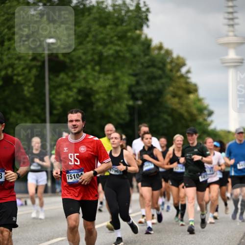 29.06.2025 - hella hamburg halbmarathon Dr. Thomas Lammeyer http://msf.ph/oto/8503089 29.06.2025 10:25:56 Kennedybrücke 1072, 1158, 1191, 1250, 1401, 1668, 1958, 2271, 2315, 2353, 2529, 2815, 2841, 3122, 3606, 3770, 3817, 3825, 3826, 4046, 4289, 4697, 5061, 5122, 5412, 5493, 5641, 5759, 5957, 6086, 6103, 7075, 7228, 7375, 7522, 7612, 7672, 8286, 8860, 8896, 8959, 9002, 9062, 9326, 9369, 9483, 9499, 9532, 9635, 10019, 10125, 10374, 10787, 10921, 11117, 11425 meine-sportfotos.de