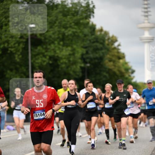 29.06.2025 - hella hamburg halbmarathon Dr. Thomas Lammeyer http://msf.ph/oto/8503097 29.06.2025 10:25:56 Kennedybrücke 1072, 1158, 1191, 1250, 1401, 1668, 1958, 2271, 2315, 2353, 2529, 2815, 2841, 3122, 3606, 3770, 3817, 3825, 3826, 4046, 4289, 4697, 5061, 5122, 5412, 5493, 5641, 5759, 5957, 6086, 6103, 7075, 7228, 7375, 7522, 7612, 7672, 8286, 8860, 8896, 8959, 9002, 9062, 9326, 9369, 9483, 9499, 9532, 9635, 10019, 10125, 10374, 10787, 10921, 11117, 11425 meine-sportfotos.de