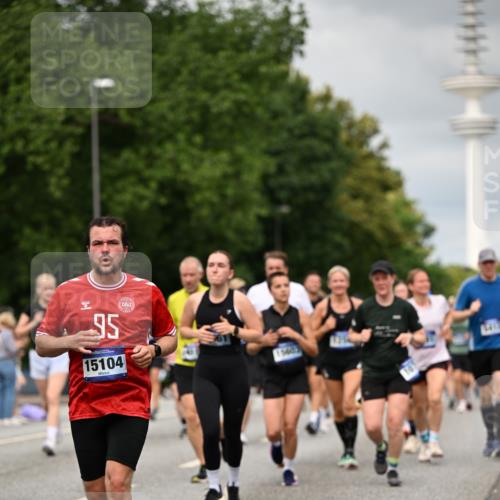 29.06.2025 - hella hamburg halbmarathon Dr. Thomas Lammeyer http://msf.ph/oto/8503105 29.06.2025 10:25:56 Kennedybrücke 1072, 1158, 1191, 1250, 1401, 1668, 1958, 2271, 2315, 2353, 2529, 2815, 2841, 3122, 3606, 3770, 3817, 3825, 3826, 4046, 4289, 4697, 5061, 5122, 5412, 5493, 5641, 5759, 5957, 6086, 6103, 7075, 7228, 7375, 7522, 7612, 7672, 8286, 8860, 8896, 8959, 9002, 9062, 9326, 9369, 9483, 9499, 9532, 9635, 10019, 10125, 10374, 10787, 10921, 11117, 11425 meine-sportfotos.de