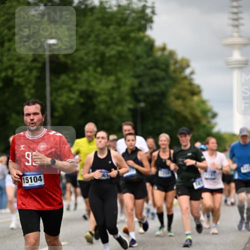 29.06.2025 - hella hamburg halbmarathon Dr. Thomas Lammeyer http://msf.ph/oto/8503116 29.06.2025 10:25:56 Kennedybrücke 1072, 1158, 1191, 1250, 1401, 1668, 1958, 2271, 2315, 2353, 2529, 2815, 2841, 3122, 3606, 3770, 3817, 3825, 3826, 4046, 4289, 4697, 5061, 5122, 5412, 5493, 5641, 5759, 5957, 6086, 6103, 7075, 7228, 7375, 7522, 7612, 7672, 8286, 8860, 8896, 8959, 9002, 9062, 9326, 9369, 9483, 9499, 9532, 9635, 10019, 10125, 10374, 10787, 10921, 11117, 11425 meine-sportfotos.de