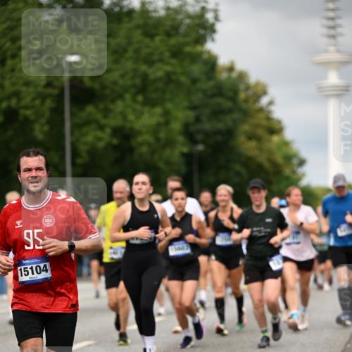 29.06.2025 - hella hamburg halbmarathon Dr. Thomas Lammeyer http://msf.ph/oto/8503122 29.06.2025 10:25:56 Kennedybrücke 1072, 1158, 1191, 1250, 1401, 1668, 1958, 2271, 2315, 2353, 2529, 2815, 2841, 3122, 3606, 3770, 3817, 3825, 3826, 4046, 4289, 4697, 5061, 5122, 5412, 5493, 5641, 5759, 5957, 6086, 6103, 7075, 7228, 7375, 7522, 7612, 7672, 8286, 8860, 8896, 8959, 9002, 9062, 9326, 9369, 9483, 9499, 9532, 9635, 10019, 10125, 10374, 10787, 10921, 11117, 11425 meine-sportfotos.de