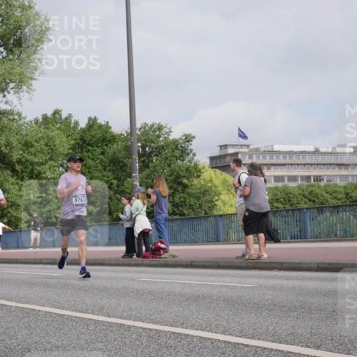 29.06.2025 - hella hamburg halbmarathon Luisa Fischer http://msf.ph/oto/8503131 29.06.2025 10:12:39 Kennedybrücke 12255, 15697, 9781, 18196, 5511, 7187, 7636, 9366, 9434, 9781, 10036 meine-sportfotos.de
