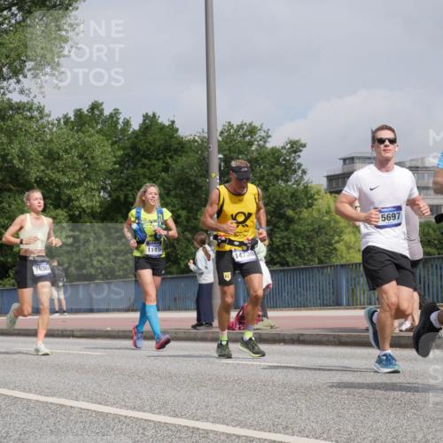 29.06.2025 - hella hamburg halbmarathon Luisa Fischer http://msf.ph/oto/8503158 29.06.2025 10:12:42 Kennedybrücke 7636, 5511, 11496, 5697, 14736, 3921, 5511, 7333, 7636, 9366, 9434, 9674, 9781, 10036 meine-sportfotos.de