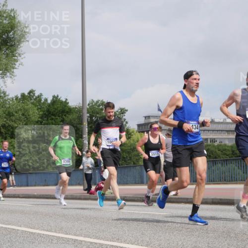 29.06.2025 - hella hamburg halbmarathon Luisa Fischer http://msf.ph/oto/8503202 29.06.2025 10:12:46 Kennedybrücke 9674, 3921, 9366, 100, 5511, 434, 10943, 1838, 3921, 5511, 7333, 7636, 8219, 9366, 9434, 9674, 10036 meine-sportfotos.de