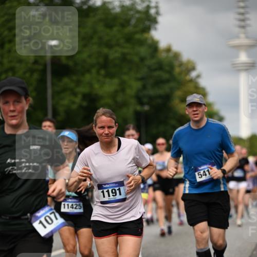 29.06.2025 - hella hamburg halbmarathon Dr. Thomas Lammeyer http://msf.ph/oto/8503259 29.06.2025 10:26:00 Kennedybrücke 1072, 1158, 1191, 1250, 1401, 1668, 1958, 2009, 2315, 2353, 2529, 2815, 2841, 3606, 3770, 3817, 3825, 3826, 4046, 4289, 4697, 5122, 5412, 5493, 5641, 5759, 6086, 6103, 7075, 7375, 7612, 7672, 8286, 8431, 8860, 8896, 8959, 9002, 9062, 9326, 9327, 9369, 9483, 9499, 9532, 9635, 9788, 10019, 10125, 10374, 10787, 10921, 11117, 11425 meine-sportfotos.de