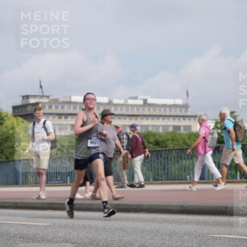 29.06.2025 - hella hamburg halbmarathon Luisa Fischer http://msf.ph/oto/8503349 29.06.2025 10:13:09 Kennedybrücke 16166, 9681, 1483, 1513, 4389, 7250, 7685, 8090, 9681, 9816, 9988 meine-sportfotos.de