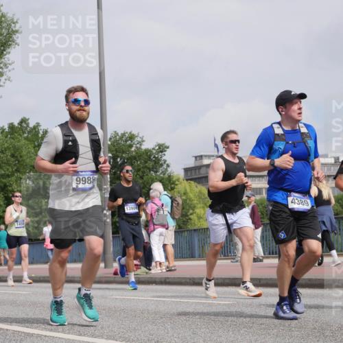 29.06.2025 - hella hamburg halbmarathon Luisa Fischer http://msf.ph/oto/8503386 29.06.2025 10:13:14 Kennedybrücke 1456, 9988, 13901, 4389, 131, 1456, 4389, 7058, 7250, 9988 meine-sportfotos.de